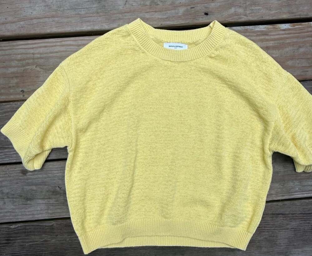 Banana Republic Yellow Knit Short Sleeve Crewneck Sweater, Size L